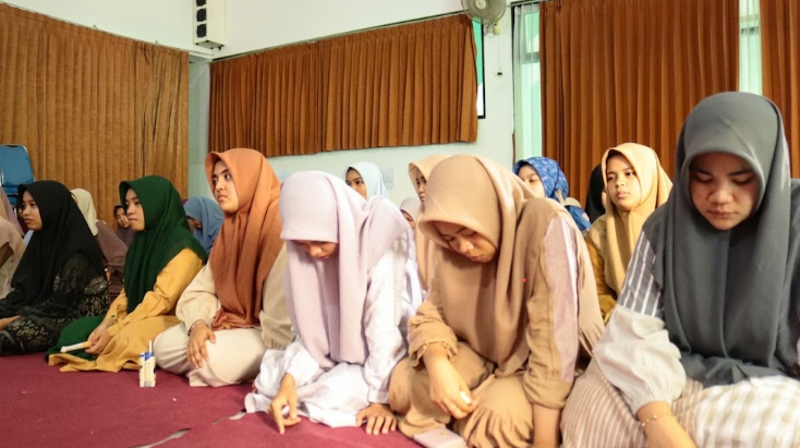 Program Pengabdian Siswa Kelas XII MA 1 Annuqayah Putri R...