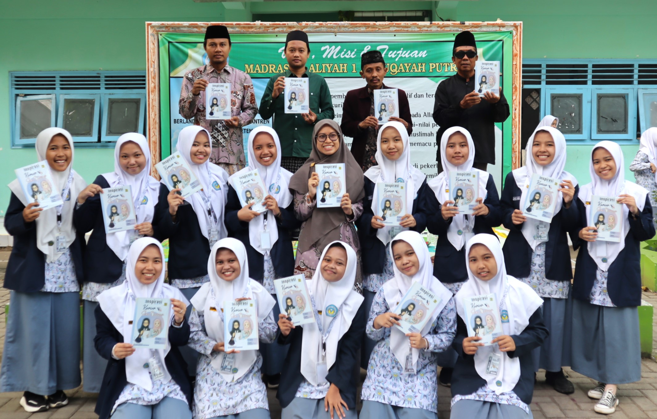 PELUNCURAN  MAJALAH “INSPIRASI” EDISI 19 BERTEMA SKIN & B...