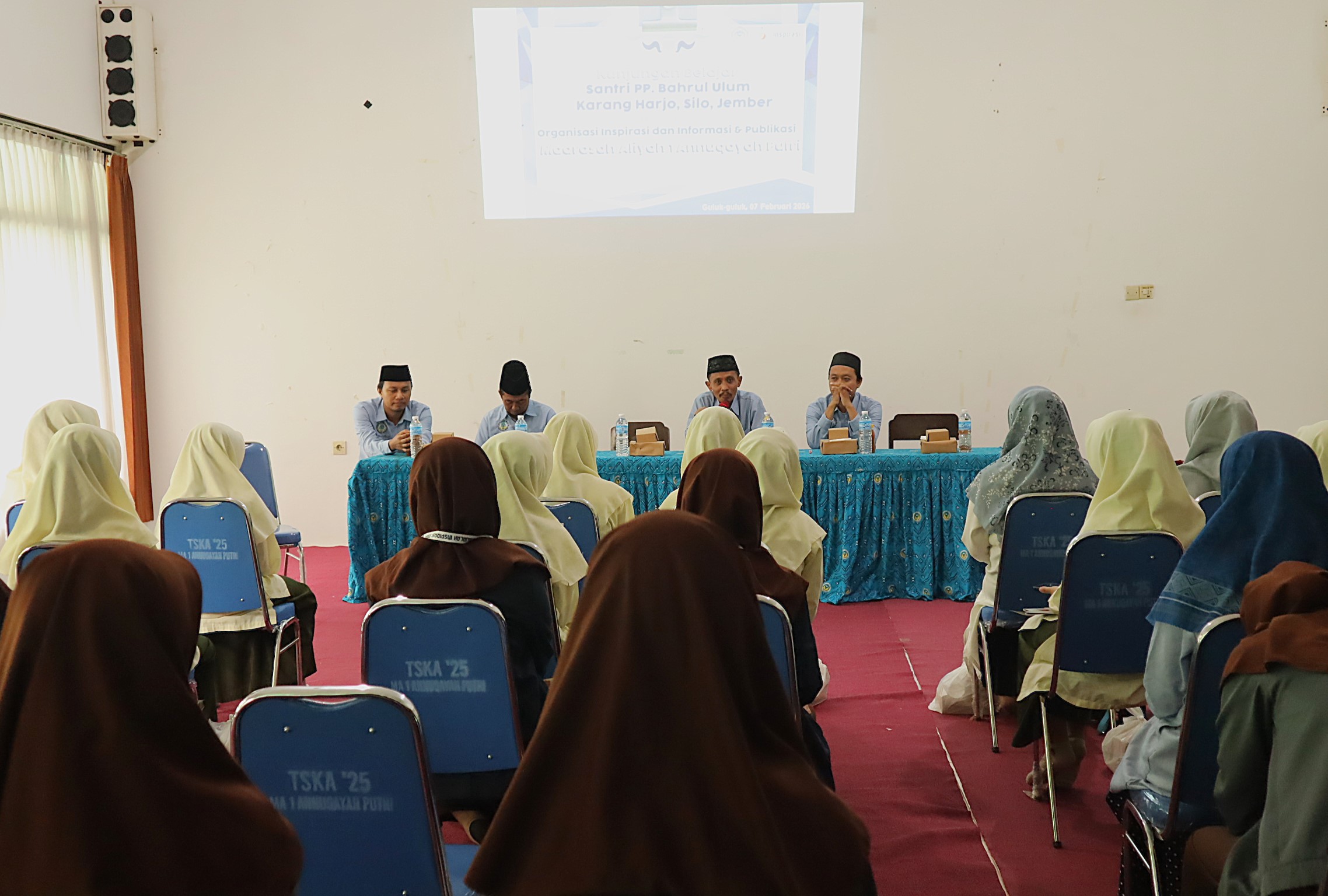 Kunjungan Belajar MTs dan MA Bahrul Ulum ke MA 1 Annuqaya...