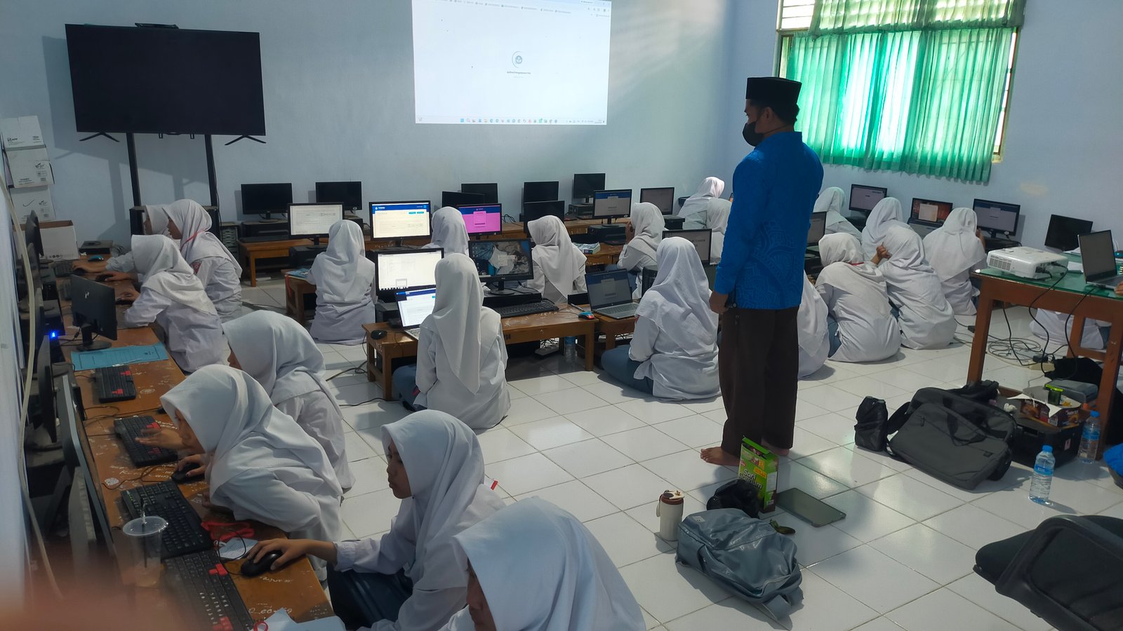 Persiapkan ke Perguruan Tinggi, MA 1 Annuqayah Putri Waji...